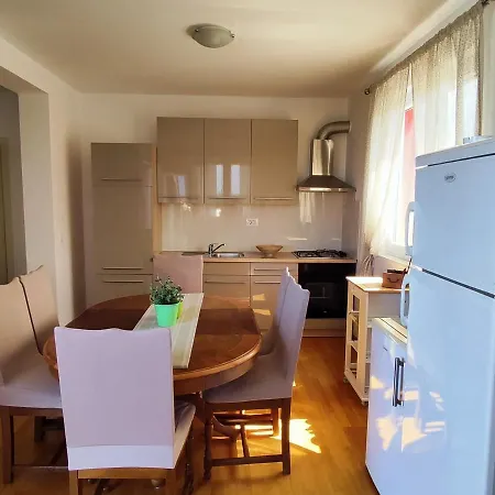 Atena Apartamento *